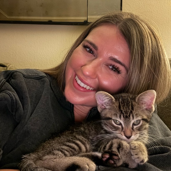 Meet your Posher, Emma Kate - Picture 7 of 7